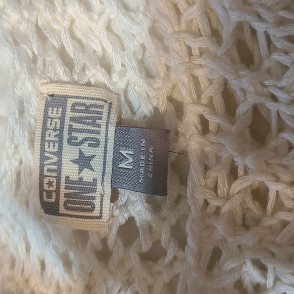 Crocheted loose knit top, sz M, converse - Picture 6 of 6